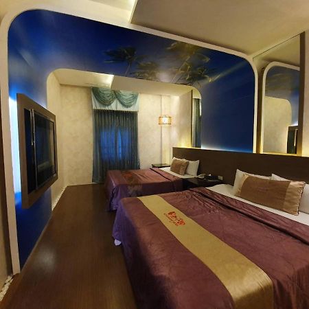 Sun Garden Motel Kaohsiung Extérieur photo
