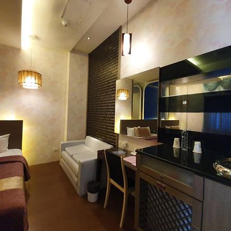 Sun Garden Motel Kaohsiung Extérieur photo