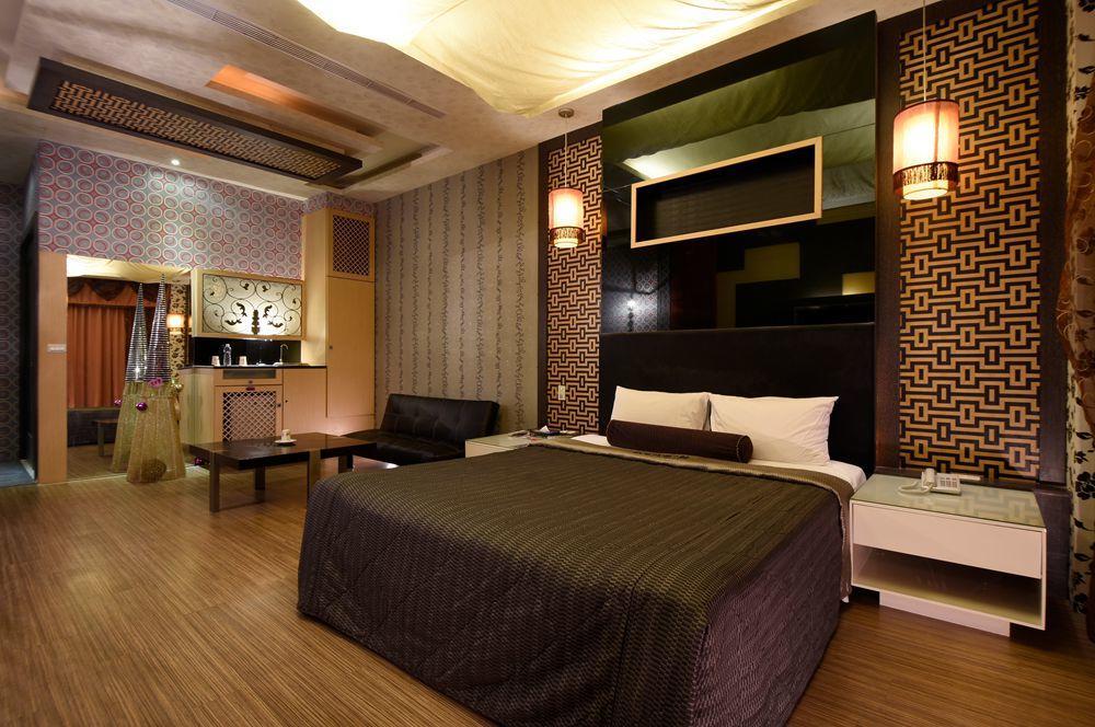 Sun Garden Motel Kaohsiung Extérieur photo