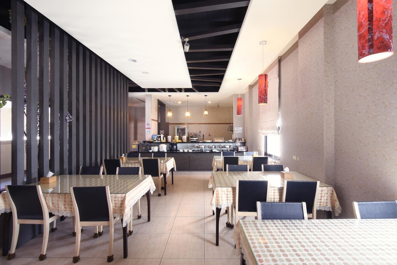 Sun Garden Motel Kaohsiung Extérieur photo