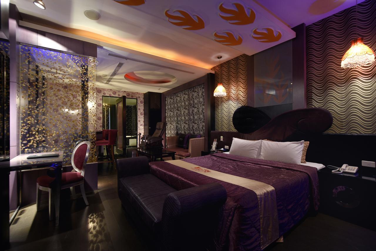 Sun Garden Motel Kaohsiung Extérieur photo