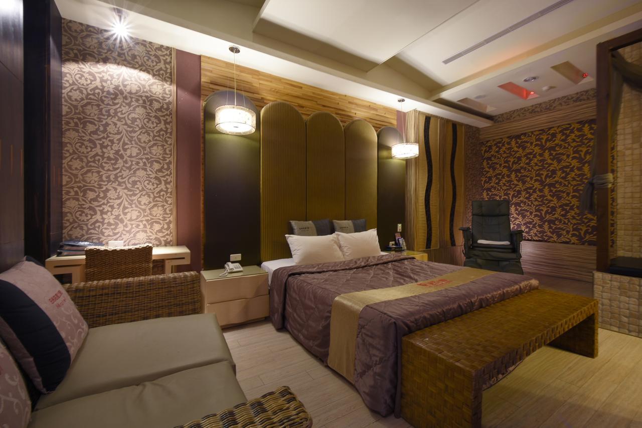 Sun Garden Motel Kaohsiung Extérieur photo