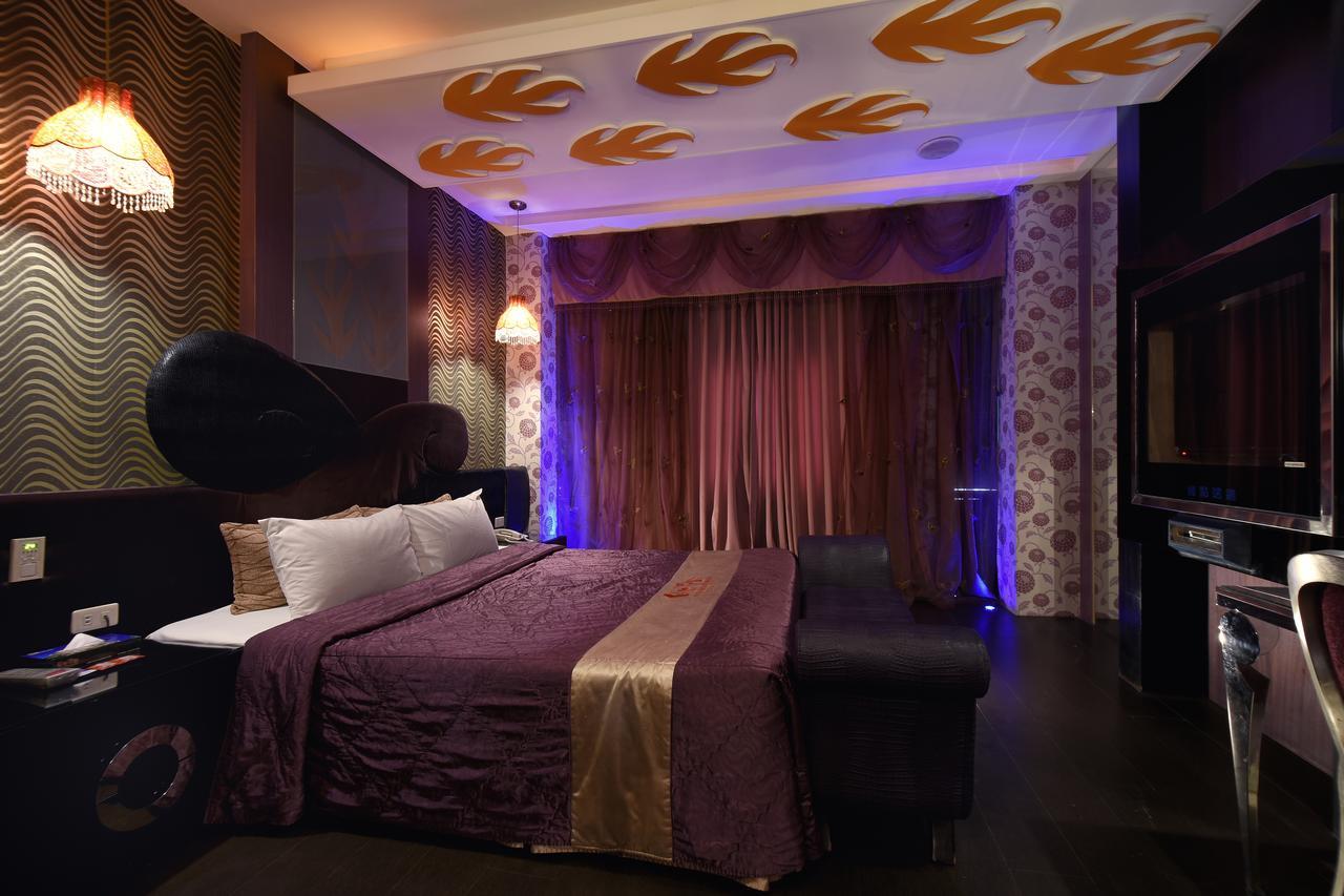 Sun Garden Motel Kaohsiung Extérieur photo