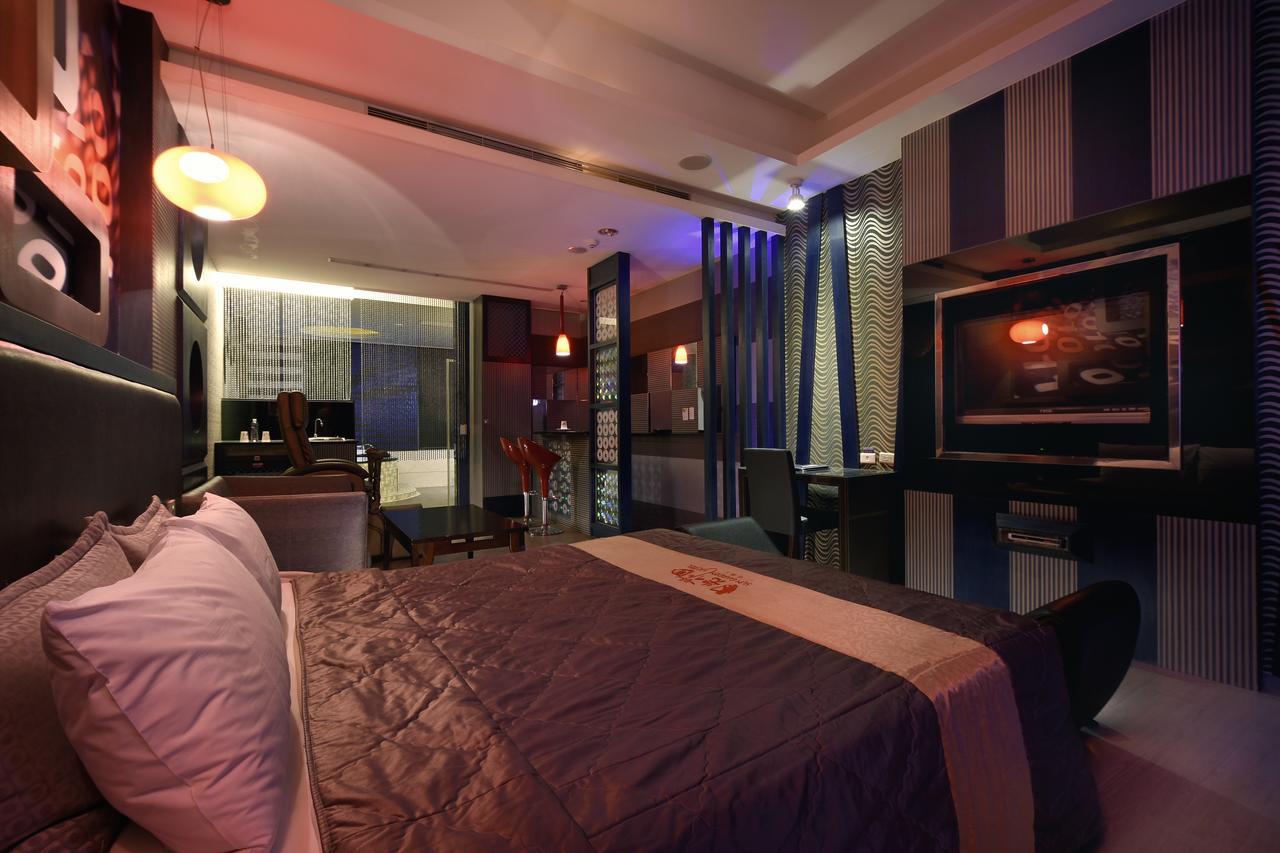 Sun Garden Motel Kaohsiung Extérieur photo