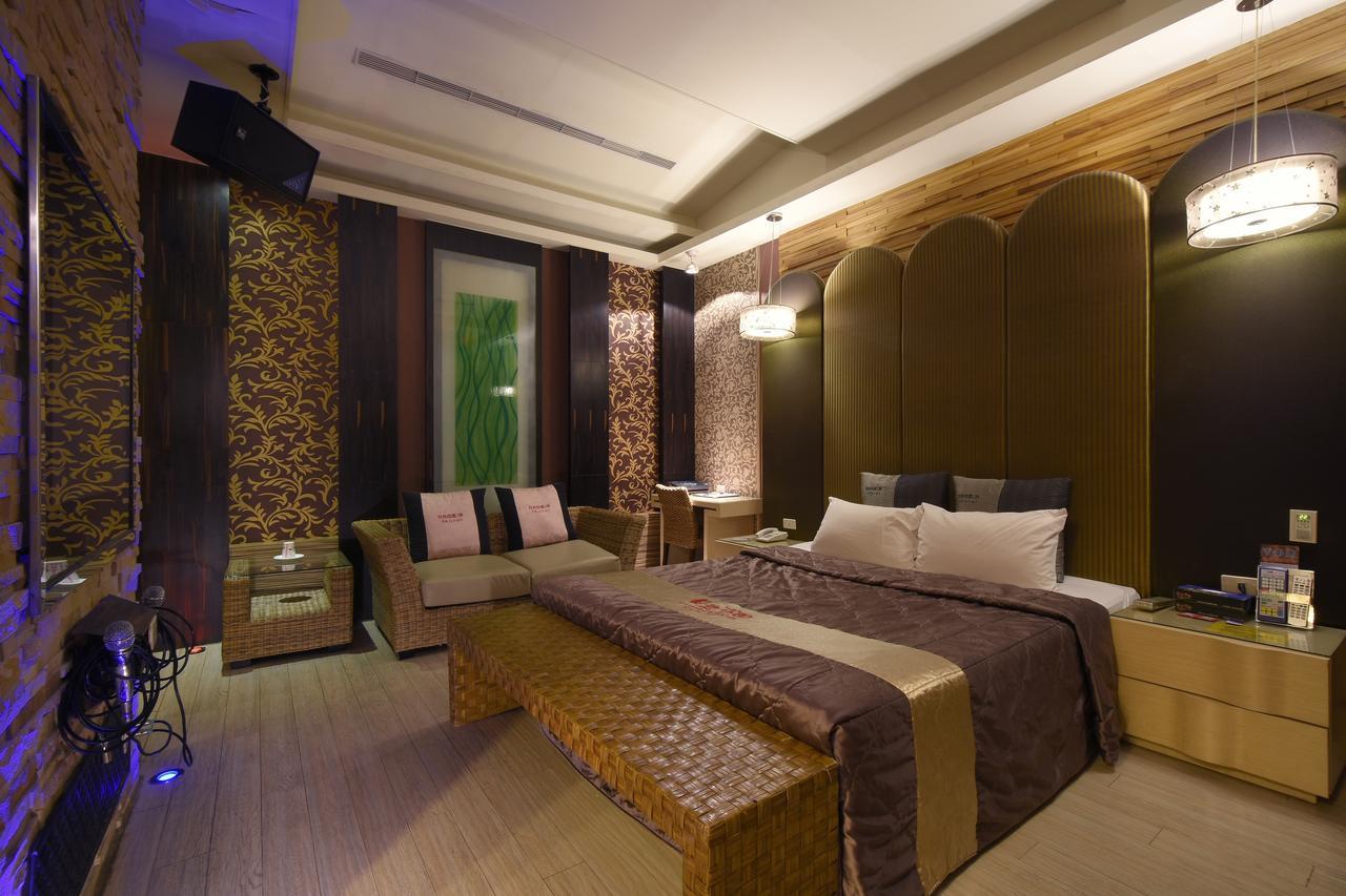 Sun Garden Motel Kaohsiung Extérieur photo