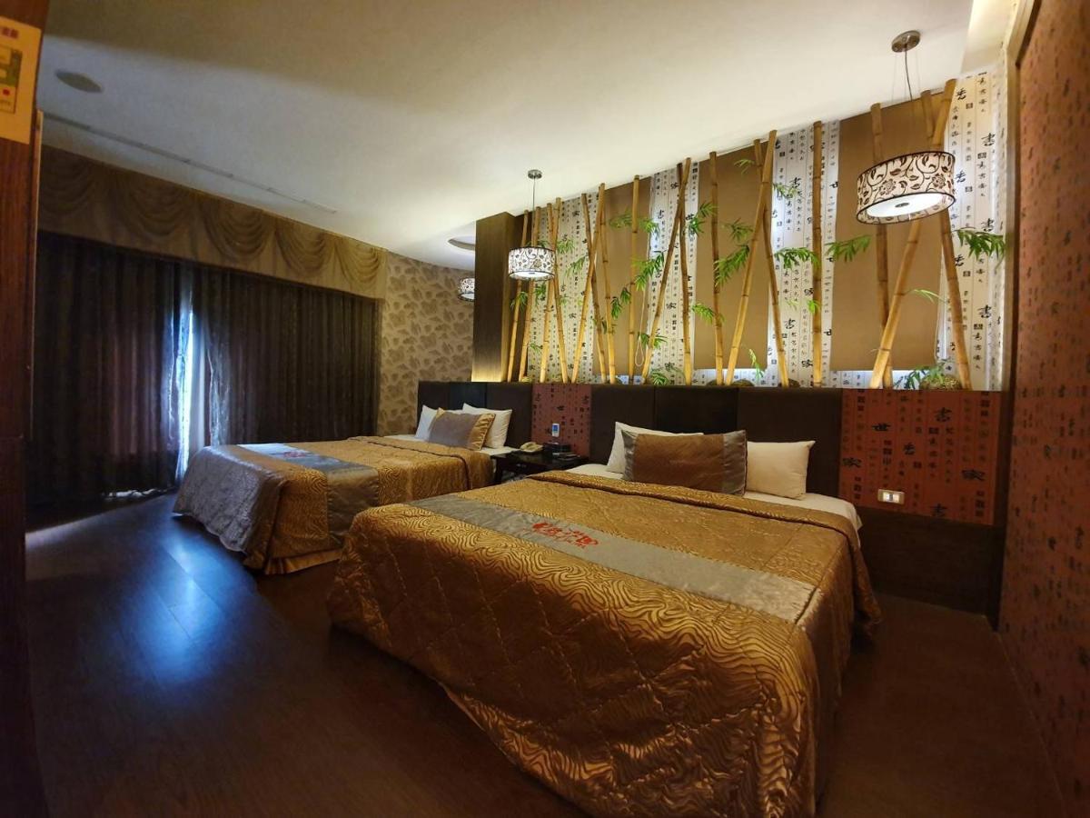 Sun Garden Motel Kaohsiung Extérieur photo